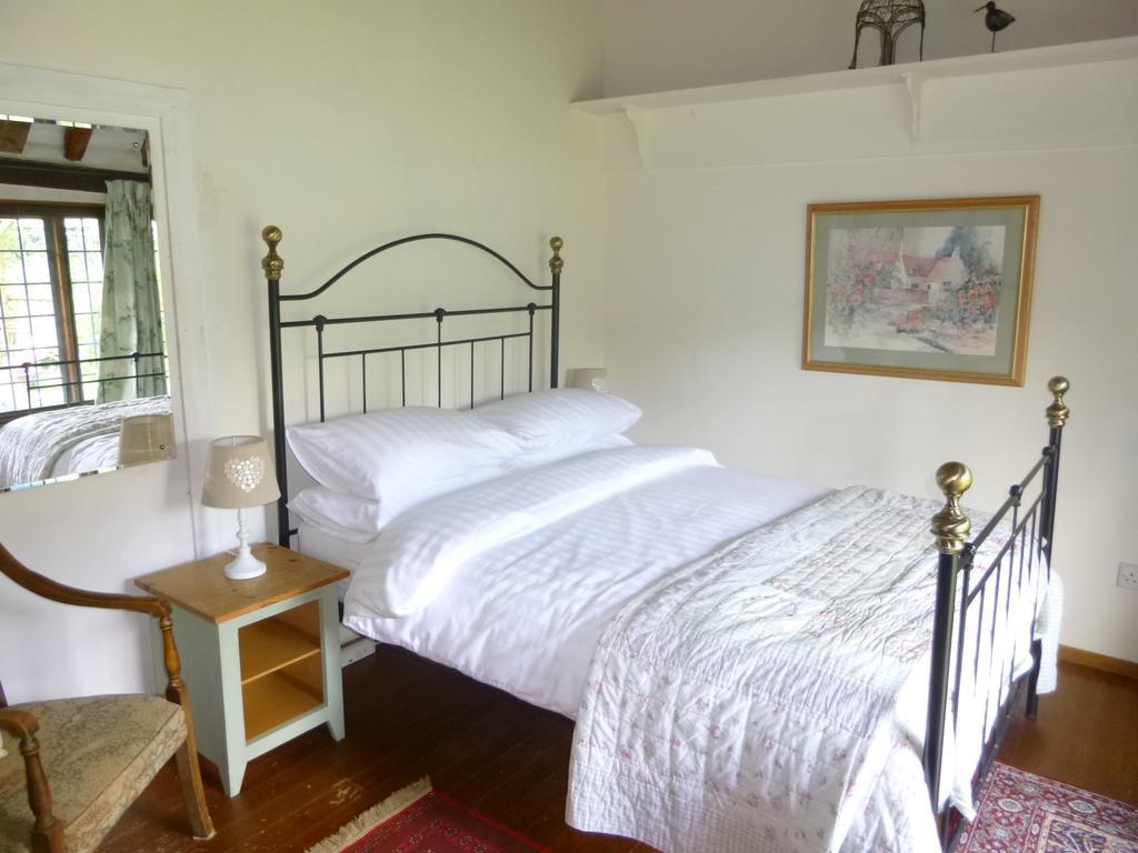 Church Hall Farm Bed And Breakfast Broxted Zimmer foto