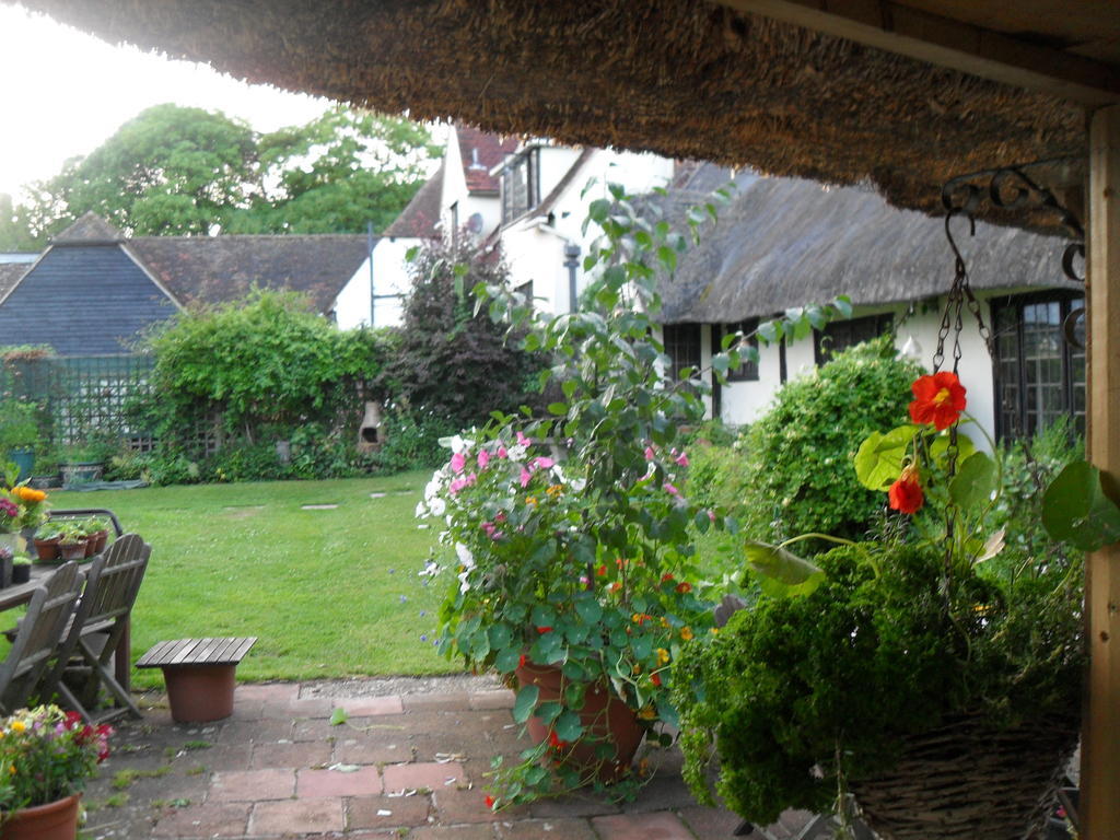 Church Hall Farm Bed And Breakfast Broxted Exterior foto